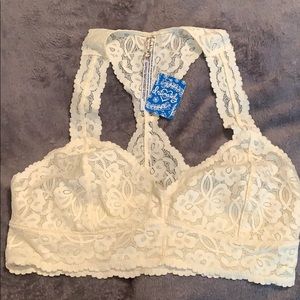 ⚡️SALE ⚡️FREE PEOPLE Lace Racerback Bralette
